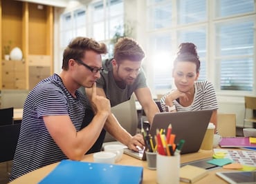 Empleos que más solicitan los recién graduados en EU