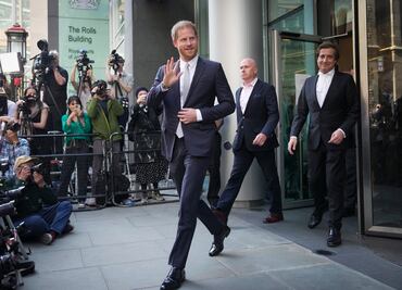 Familia Real británica rompe el silencio: Así fue la primera felicitación al Príncipe Harry desde 2021