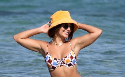 Vanessa Hudgens y el bikini rojo con el que ‘enamoró’ en la playa