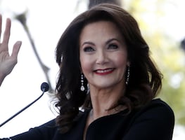 La ‘Mujer Maravilla’, Lynda Carter, comparte ‘throwback’ en bodysuit negro