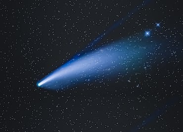 3I/ATLAS rompe las reglas del Sistema Solar; experto de Harvard dice que "brilla más que el Sol y cambia de color"