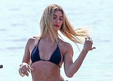 Hailey Bieber luce figura de ‘impacto’ con bikini en Instagram