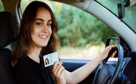 ¿Puedo cambiar mi licencia de conducir vieja por la permanente CDMX?