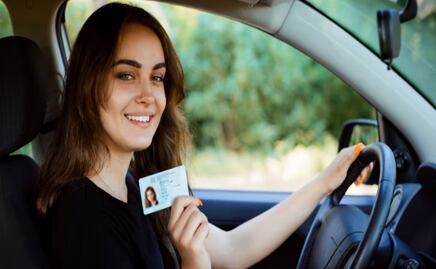 ¿Puedo cambiar mi licencia de conducir vieja por la permanente CDMX?