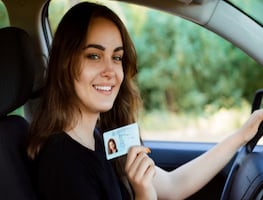 ¿Puedo cambiar mi licencia de conducir vieja por la permanente CDMX?