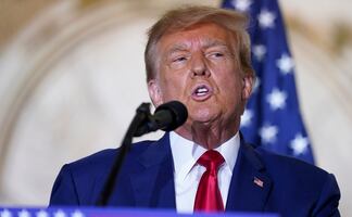 Trump exige disculpas a Biden por "inundar" a Estados Unidos con migrantes indocumentados