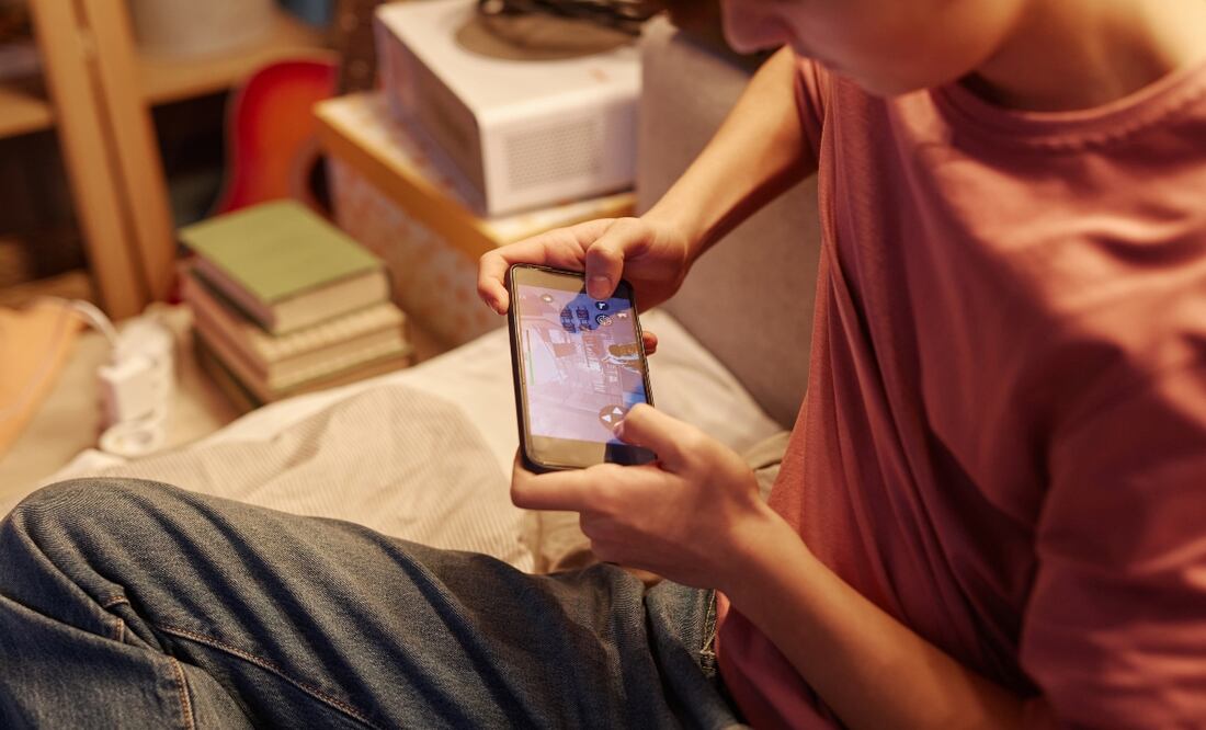 Cárteles mexicanos reclutan a jóvenes con videojuegos a través de celulares, alerta el gobierno. Foto: iStock / SeventyFour