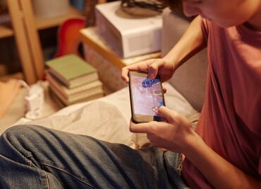 Cárteles mexicanos reclutan a jóvenes con videojuegos a través de celulares, alerta el gobierno