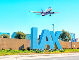 La manera más económica ir del Aeropuerto de Los Ángeles LAX al Downtown