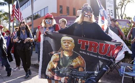 Trump aterriza en Palm Beach; lo reciben con banderas