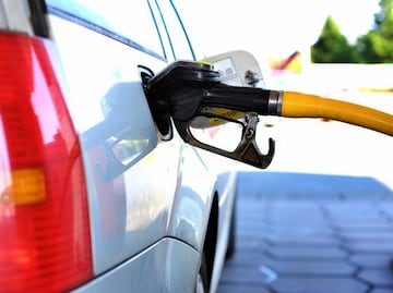 Hombre de Detroit dona sus ahorros para pagar la gasolina de enfermeras