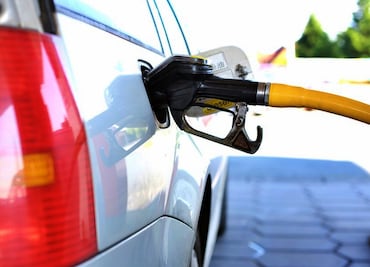 Hombre de Detroit dona sus ahorros para pagar la gasolina de enfermeras