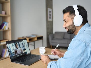 Estafador usa Inteligencia Artificial y se hace pasar por empresario; roba 600 mil dls