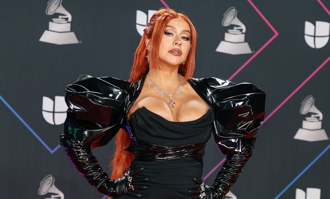 El vestido joya de transparencias con el que Christina Aguilera enamoró a sus fans en Las Vegas. Foto: AFP