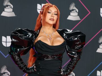 El vestido joya de transparencias con el que Christina Aguilera enamoró a sus fans en Las Vegas