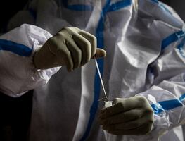 Sudáfrica elimina la cuarentena para asintomáticos por Covid-19