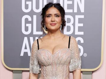 Salma Hayek 'roba miradas' con vestido menta de escote en boda de Marc Anthony