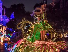 Espectáculos, festivales y sorpresas que llegan a Disneyland en 2022