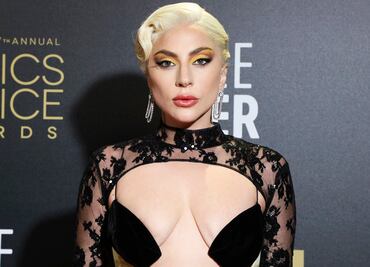 Lady Gaga y el atrevido vestido Gucci con el que triunfó en los Critics Choice Awards