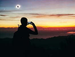 ¿Puede el eclipse total solar de 2024 afectar a tu teléfono? Esto es lo que dicen los expertos