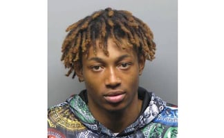 Arrestan a hombre que golpeó a empleada de restaurante en EU y le hizo perder un ojo