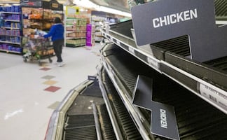 ¿Por qué hay estantes vacíos en los supermercados en EU?