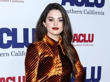 Selena Gomez presume silueta con vestido de lentejuelas en Instagram