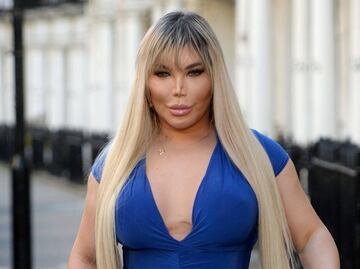 'Ken humano' muestra su transformación a mujer en Londres