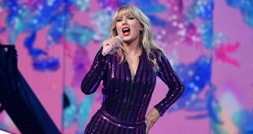 Taylor Swift presume silueta con bodysuit en concierto de Amazon