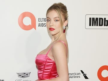 Sydney Sweeney protagoniza atrevida sesión con crop top y minishort