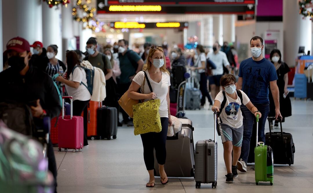 La UNAM advierte aumentos de casos de Covid-19 en México; Gobierno asegura que no hay alerta. AFP