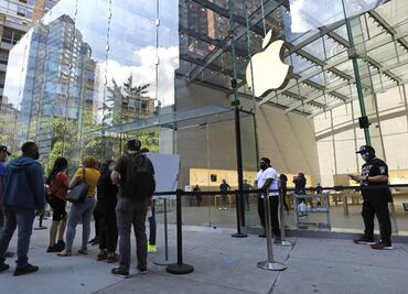 Apple vuelve a cerrar algunas tiendas que había reabierto en EU