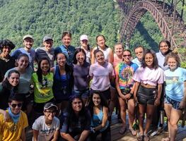 EU ofrece becas para que mexicanos entren a campamento de Ciencias este verano