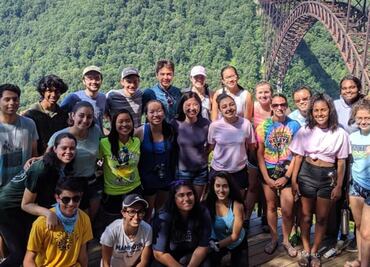 EU ofrece becas para que mexicanos entren a campamento de Ciencias este verano