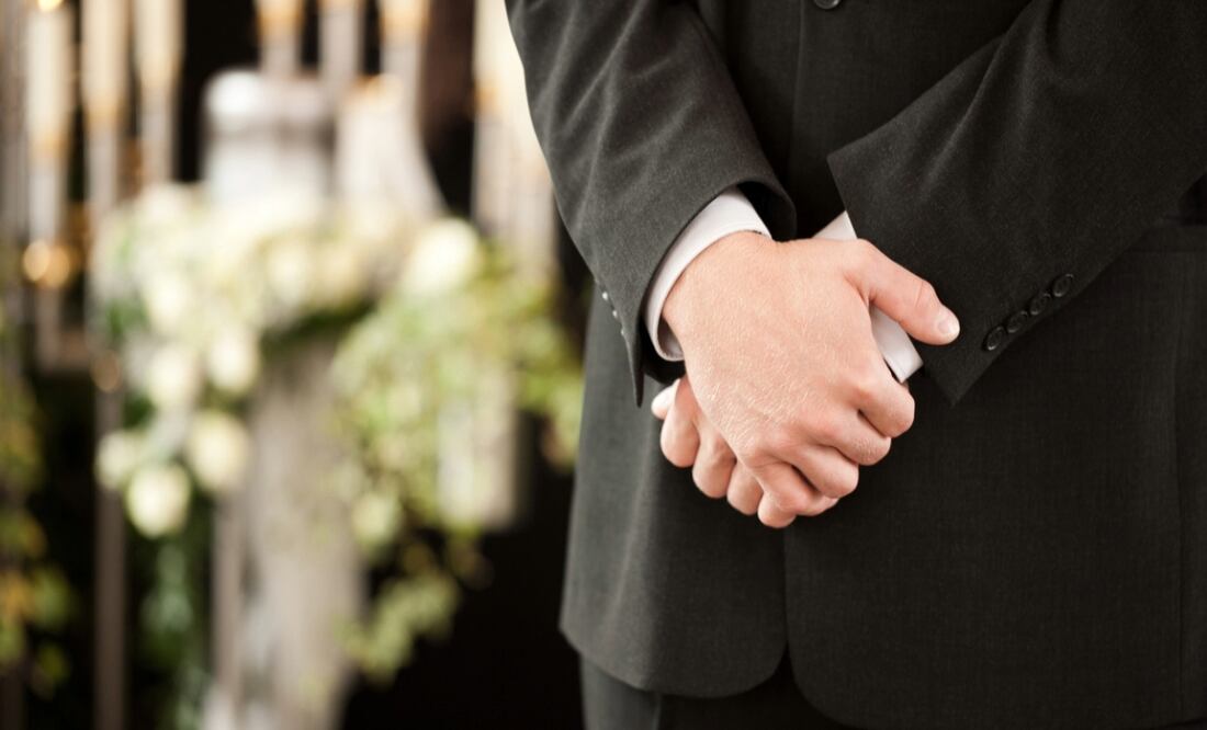 Pensión Bienestar: ¿Cómo cobrar hasta $2,400 si fallece el beneficiario? Requisitos. Foto: iStock / kzenon