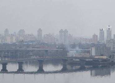 La defensa antiaérea ucraniana derriba un aparato ruso en Kiev (VIDEO)