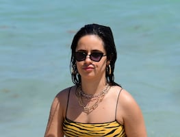 Camila Cabello presume 'bikini body' en playa de Miami
