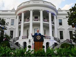 Biden ordenará la vacunación obligatoria de todos los empleados federales