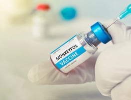 Viruela del Mono. OMS pide aumentar producción de vacunas de Mpox para frenar propagación