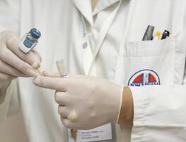 FDA aprueba anticuerpos monoclonales para reducir la gravedad por Covid