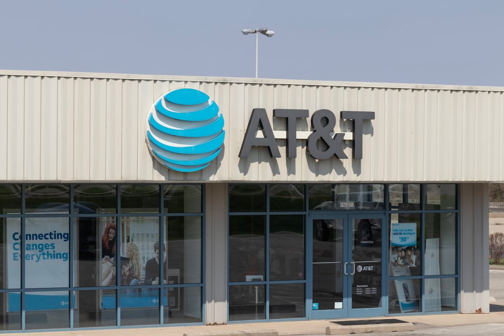 Clientes reportan falla masiva de AT&T en telefonía celular e internet. Foto iStock / jetcityimage