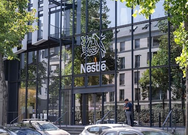 Escándalo en Nestlé: despiden al CEO por romance secreto con una subordinada