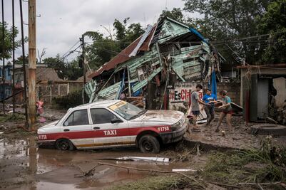 Devastación en Hidalgo, Puebla y Veracruz: socorristas luchan por abrir caminos tras lluvias históricas