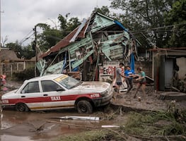 Devastación en Hidalgo, Puebla y Veracruz: socorristas luchan por abrir caminos tras lluvias históricas