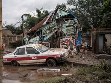 Devastación en Hidalgo, Puebla y Veracruz: socorristas luchan por abrir caminos tras lluvias históricas