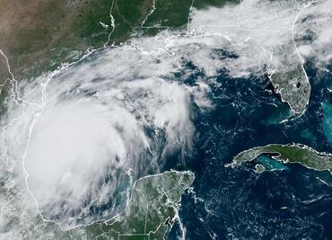 Tormenta tropical Francine se fortalece en el Golfo de México; se prevé azote Luisiana como huracán
