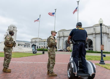 Cuatro estados republicanos mandan casi 1,000 soldados a Washington para respaldar la militarización de Trump