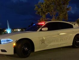 Arrestan a niño que amenazó con dispararle a su maestra en Florida