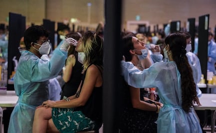 Cataluña alista toque de queda para frenar ola de contagios