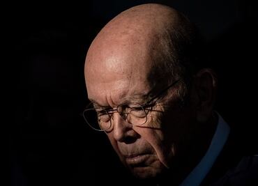 Acusan al secretario de Comercio de EU de quedarse dormido en reuniones